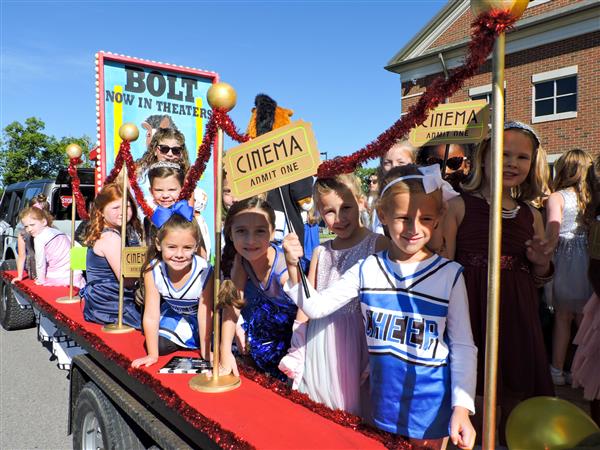 Students outside enjoying the Nolensville Homecoming Parade.